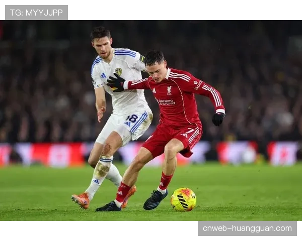 维尔茨频繁换位至左路，与格里马尔多形成传切配合新套路